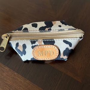 Jon Hart airpods case